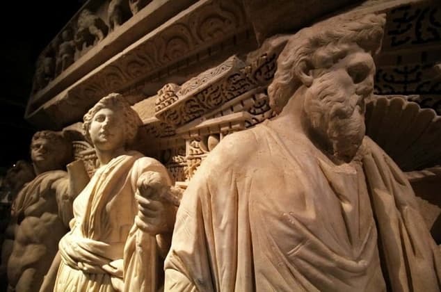İstanbul Archeology Museum Sidamara Sarcophagus