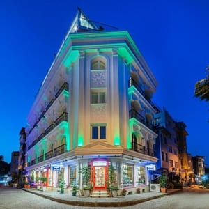 The Magnaura Palace Hotel